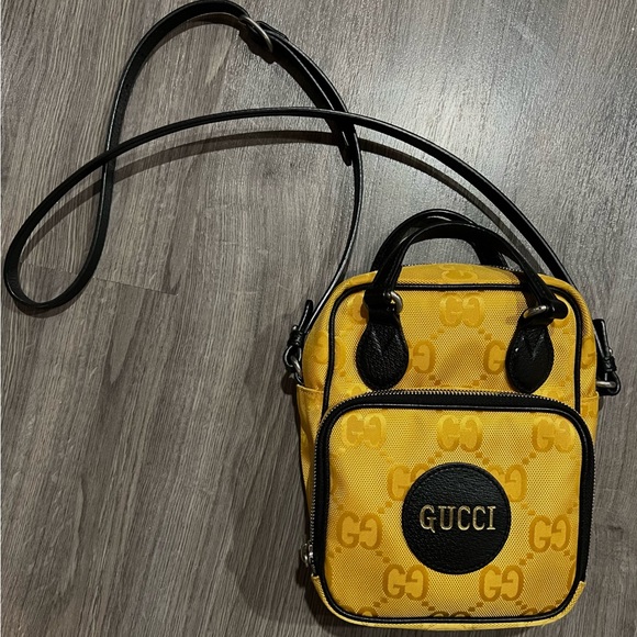 Gucci “Off The Grid” Messenger Bag. - Picture 5 of 6